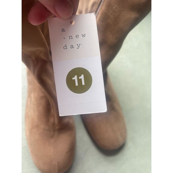 NWT A New Day Women’s Tan Suede Ankle Boots – Size 11 – Block Heel, Side Zip - Picture 5 of 6